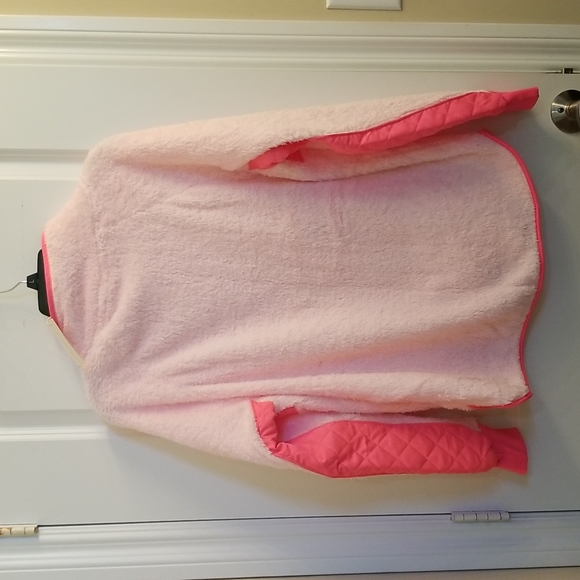 NWT Quilted Sherpa Long Sleeve Top. Large - Picture 4 of 4
